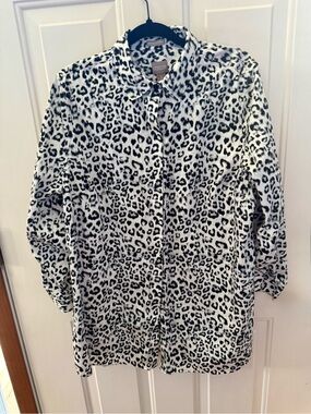 Woman’s Cheetah Print Long Shirt